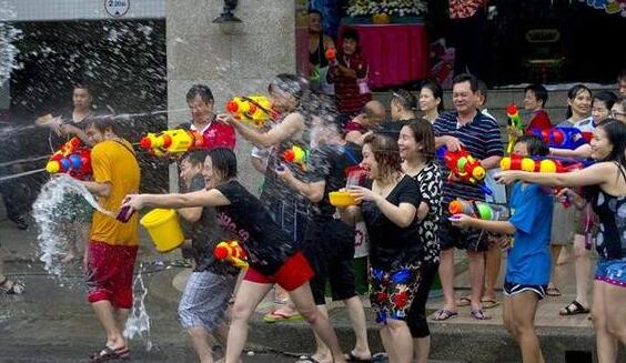 泰国泼水节去哪玩合适,泰国泼水节为什么那么多人去
