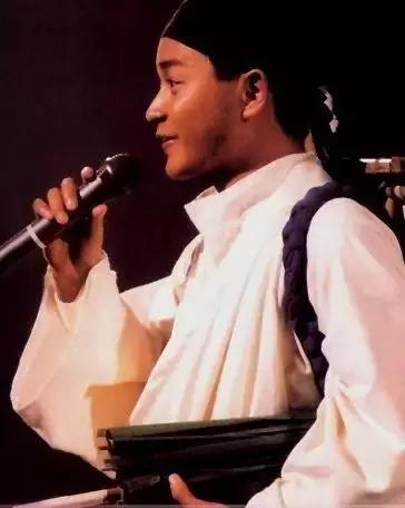 哥哥张国荣的传奇一生,张国荣老照片100张