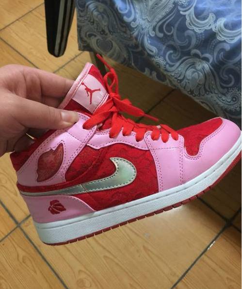 兄弟你穿衣服倒是长点心，这到底是几个意思