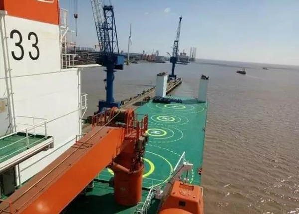 台军首艘万吨两栖船坞登陆舰下水,台媒谈最新下水的海军军舰