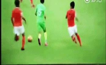 盘点中超赛程奇葩犯规,中超四大恶人名场面