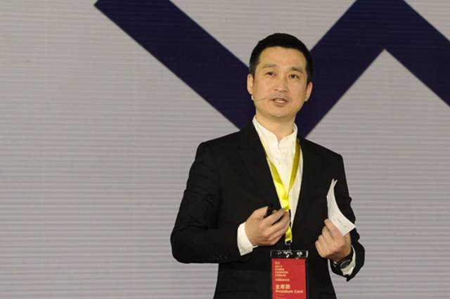 链尚·2017中国服装论坛在京召开服装大咖齐聚话“品牌重塑”