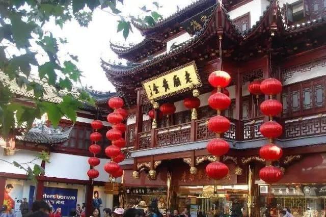 专坑游客10条街,专坑外地人的小吃街