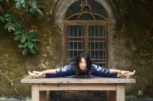 万锐：英伦岛归来的艺术“精灵”