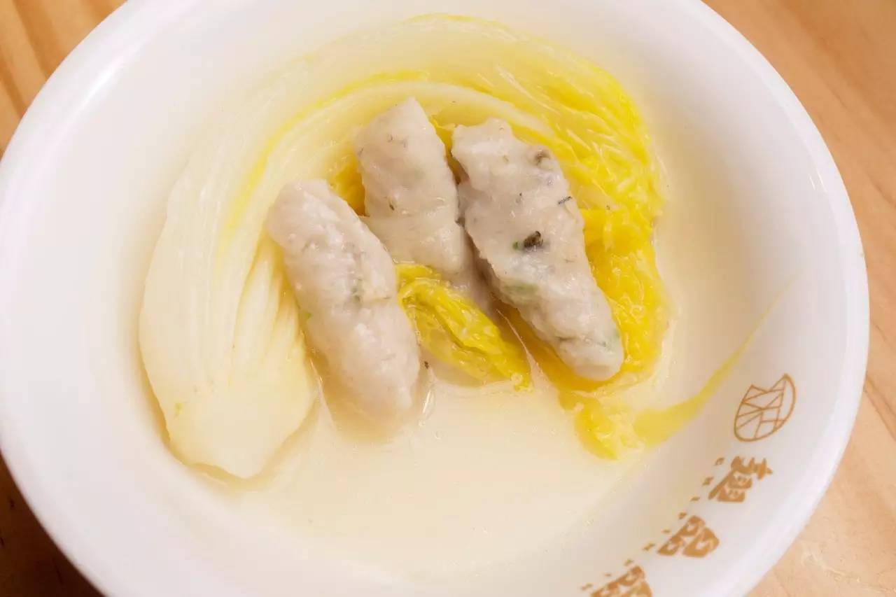 「鱼翅捞饭」震撼出席!一顿胜过十针玻尿酸,不到¥50就能吃?