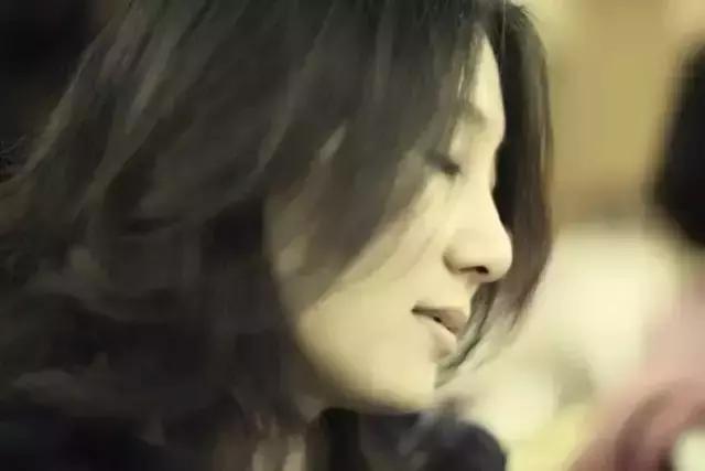 万锐：英伦岛归来的艺术“精灵”