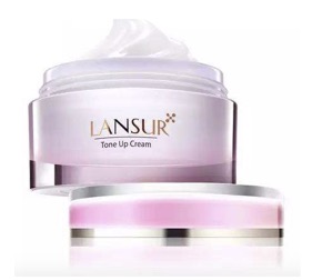 女明星素颜起床的样子迪丽热巴,迪丽热巴和古力娜扎素颜近照