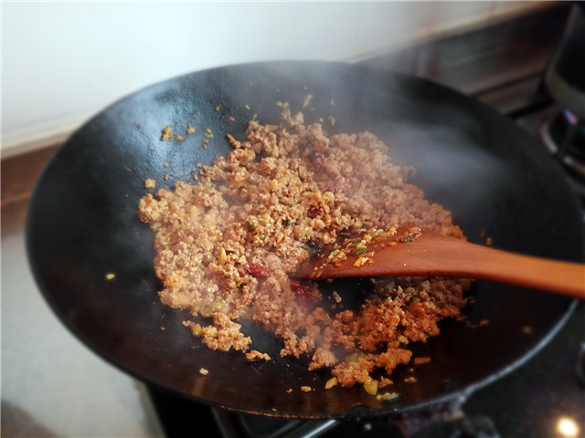 四川干拌担担面的正宗做法,四川担担面的正宗秘方