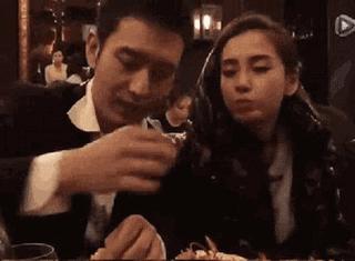 热巴baby撕名牌高光时刻,baby热巴活动