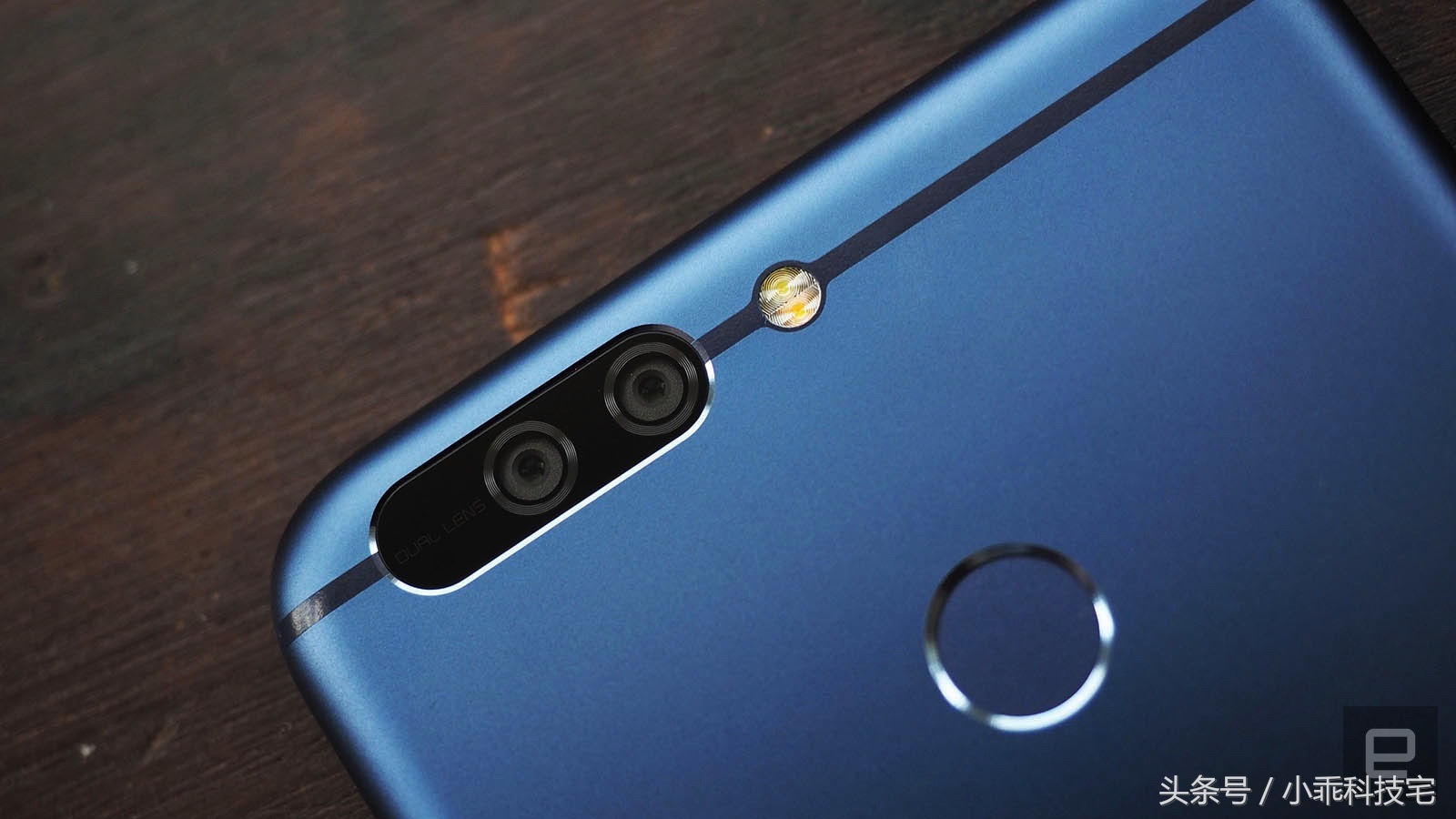 荣耀v9和三星同级别,三星s8和荣耀v9