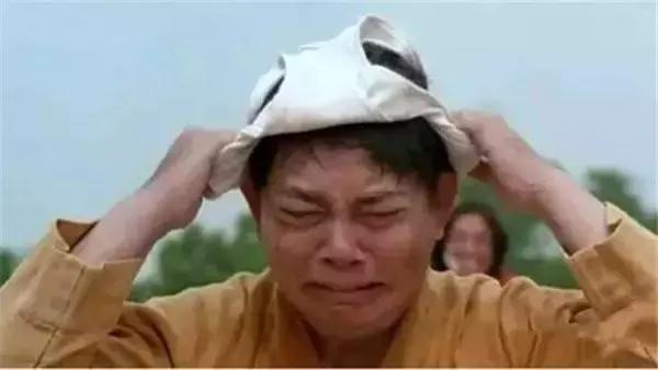 33岁出道即成名的人,出道33年只演配角