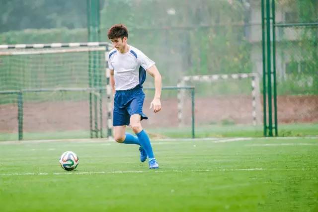 杨幂签约艺人选秀,杨幂签约的男歌手