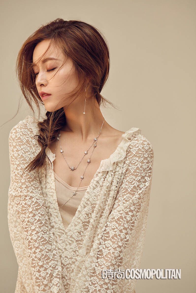 赵薇周迅章子怡红毯,赵薇章子怡百花奖同台不互动