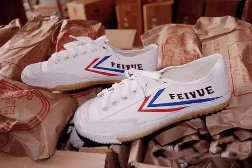 山寨回力鞋杨幂穿,杨幂回力鞋有木有字母