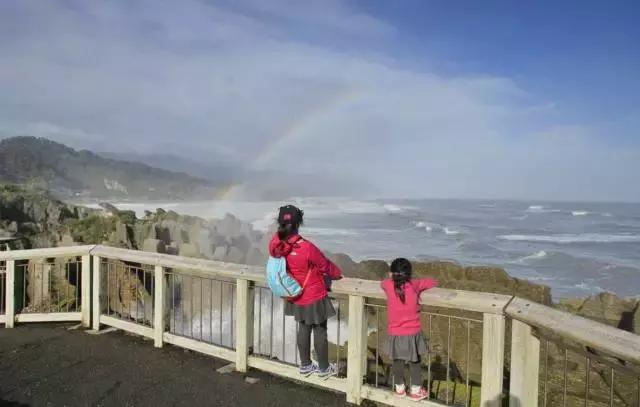 新西兰一家三口花费多少,一家五口自驾新西兰旅游