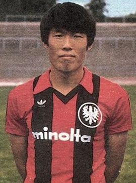 身为前锋却狂奔半场救险孙兴慜,27岁草根前锋超越孙兴慜