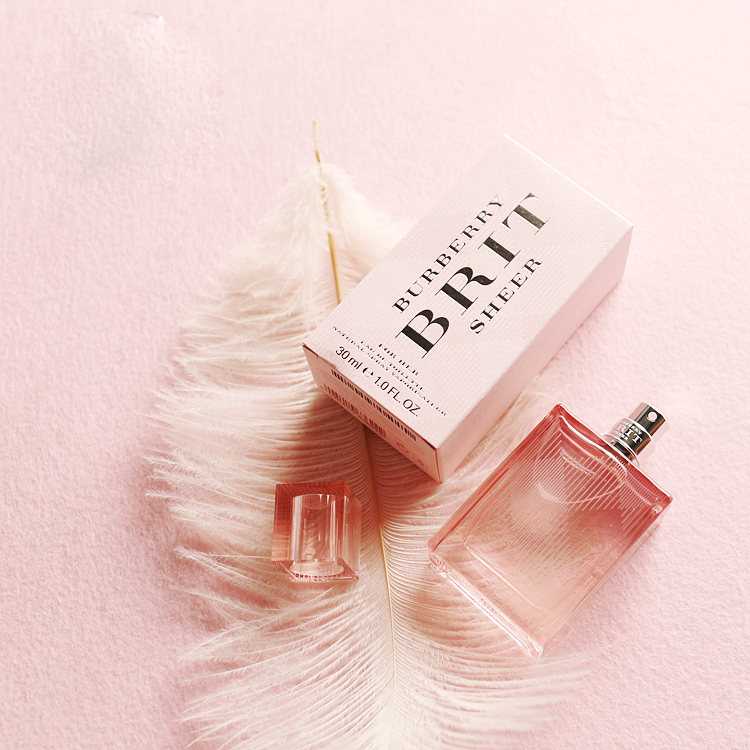 小清新香水推荐学生平价,希汀小清新与绿茶香水