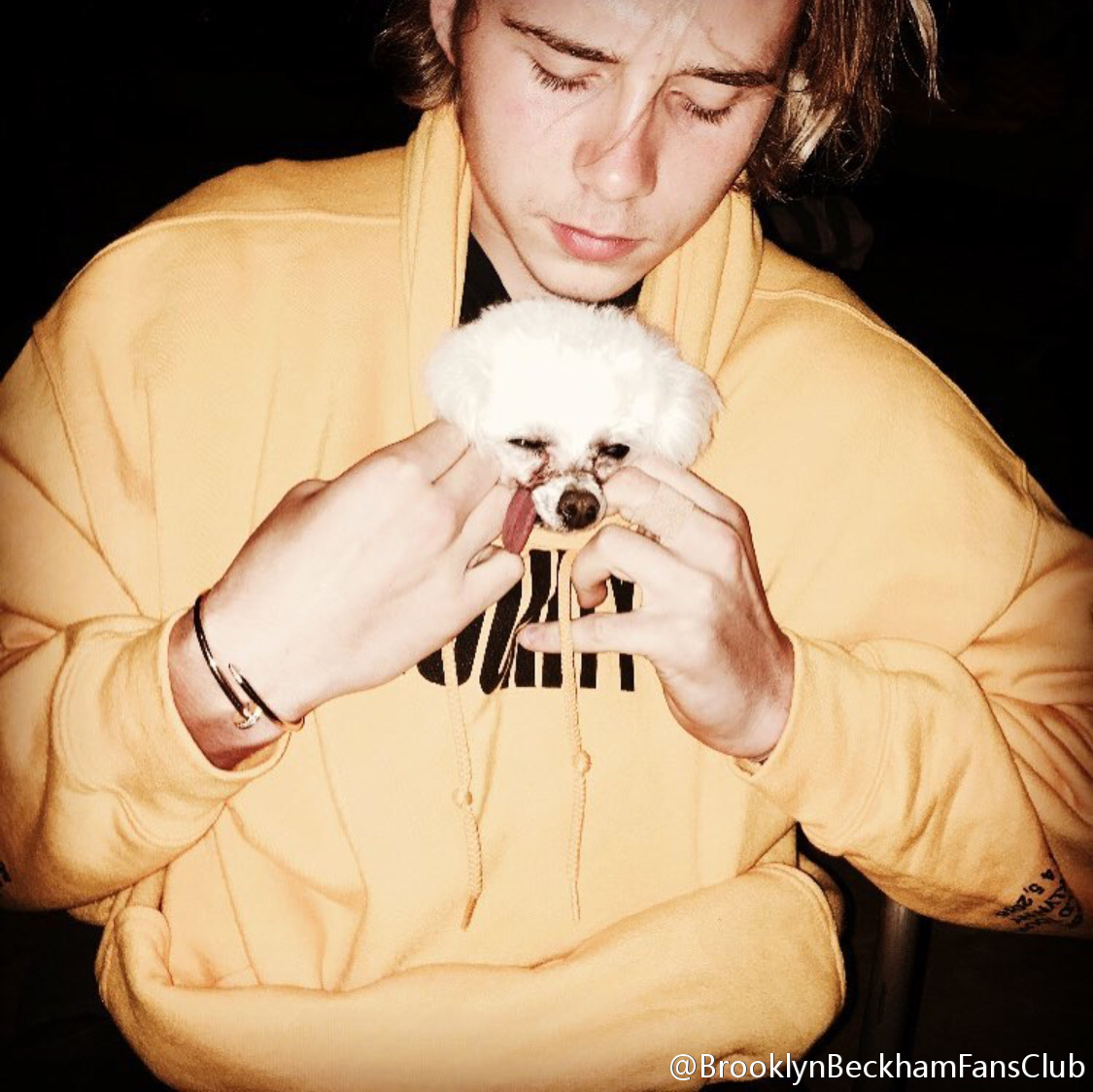 贝克汉姆哪个儿子帅,贝克汉姆三个儿子谁最宠小七