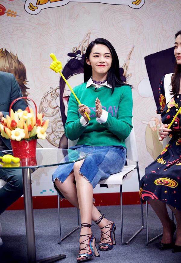 赵薇周迅章子怡红毯,赵薇章子怡百花奖同台不互动