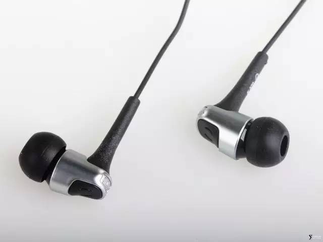 耳机第二次进水了怎么办,airpods耳机充电盒进水后如何处理