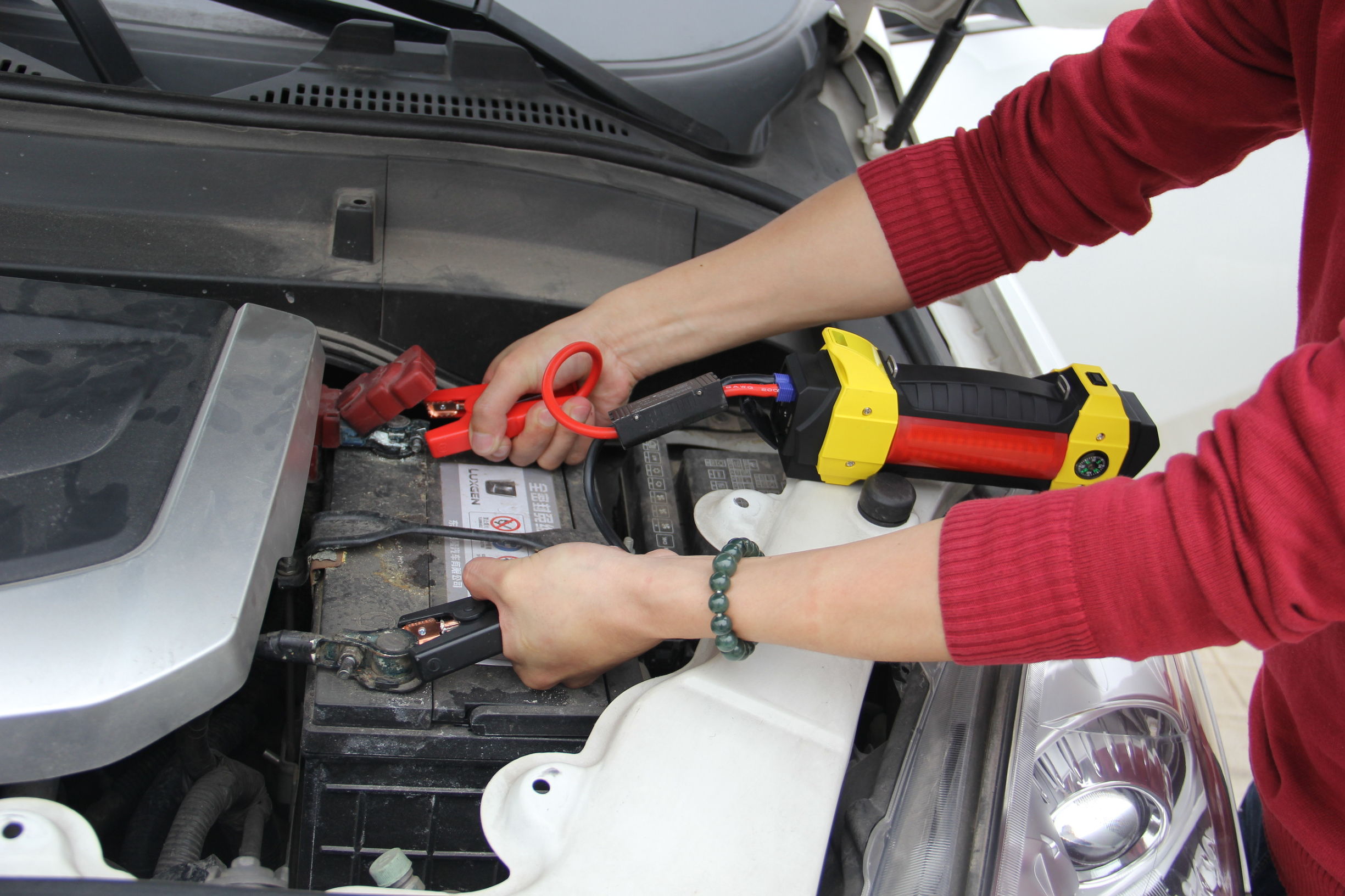 汽车应急启动电源操作方法,汽车应急启动电源价格