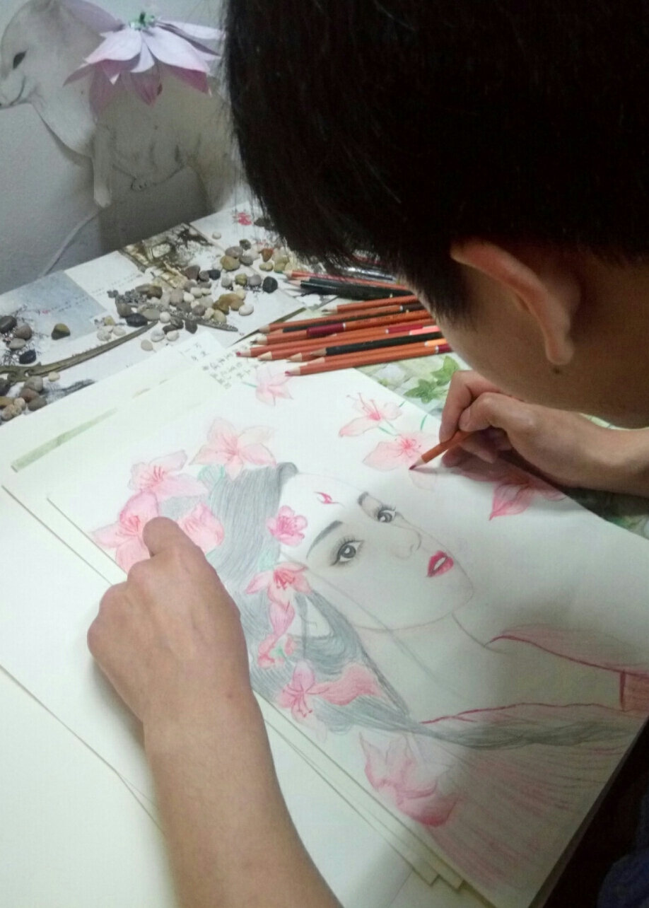 温大瓯江学院阳光理工男爱画宫女，作品走红朋友圈