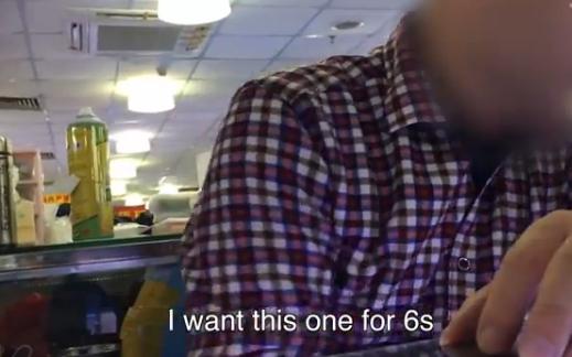 外国小伙在华强北买零件组装手机,拆封一台华强北iphone6