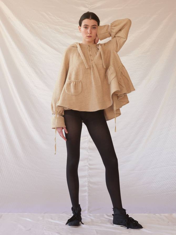 二姨谈时尚｜RenliSu：伦敦升起中国星，米色绿色蓝色