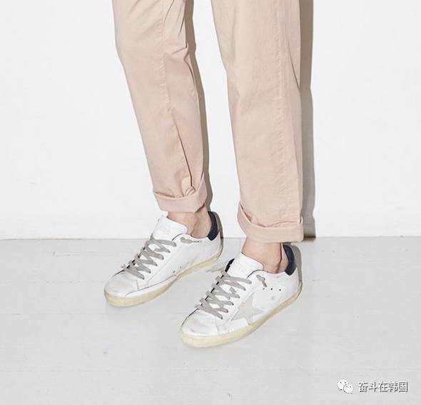 换季该买什么鞋子,换季买什么鞋子好看