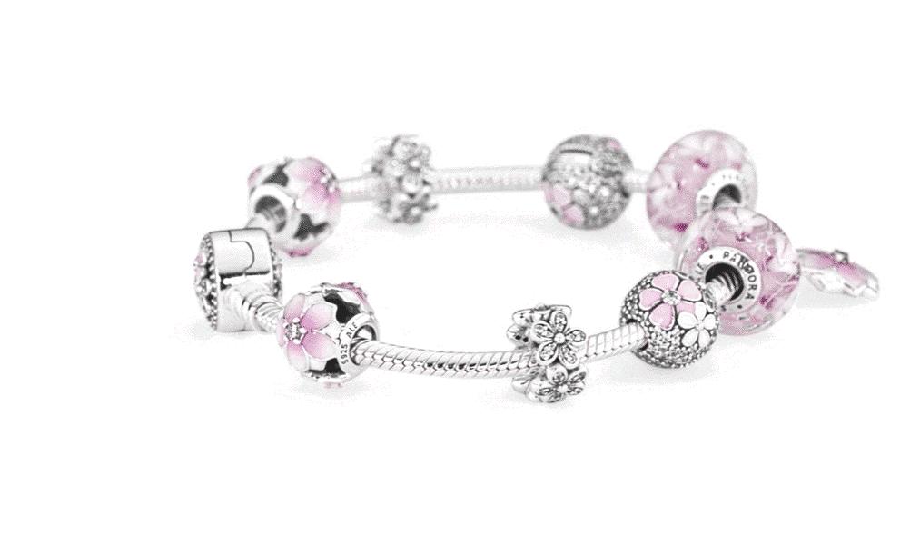 一入门窗深似海下一句是什么,一入侯门深似海三个字