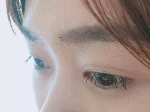 睫毛膏浓密纤长测评,kissme睫毛膏纤长还是浓密好用