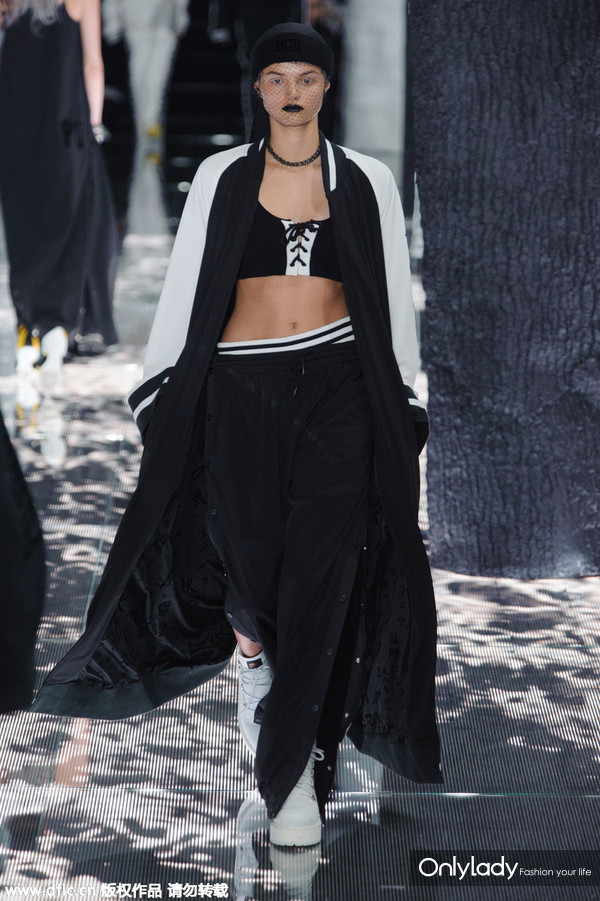 蕾哈娜上综艺节目,蕾哈娜爆单