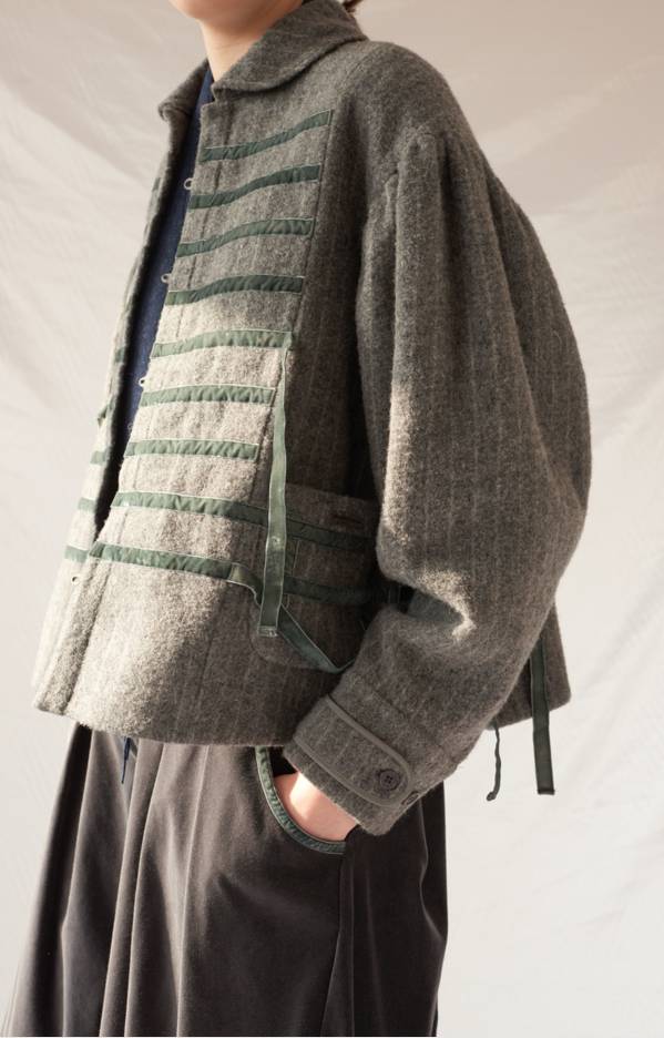 二姨谈时尚｜RenliSu：伦敦升起中国星，米色绿色蓝色