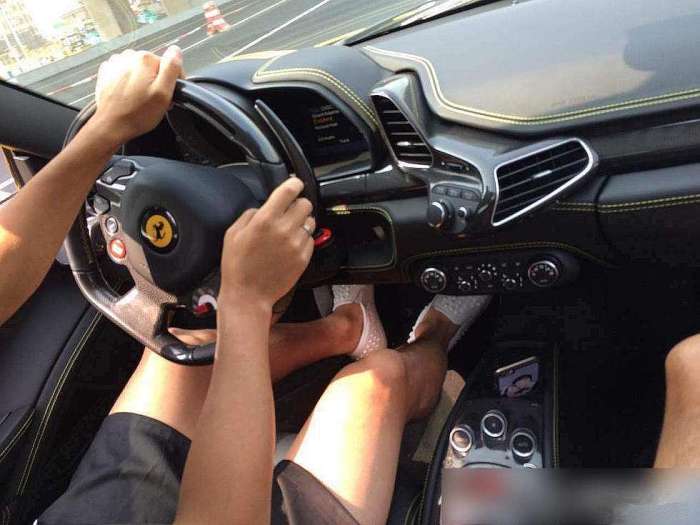 国足球员的车是什么车,武磊开什么车