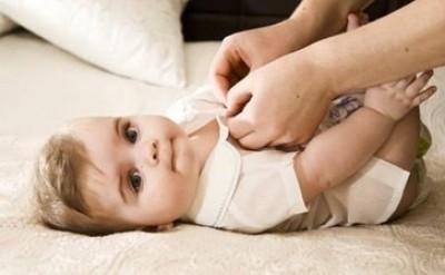 新生儿护理必看：3管齐下让烦人的湿疹去了不再来