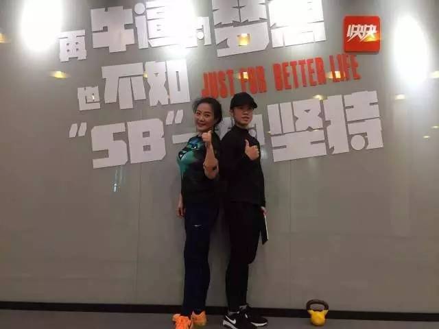 膝盖疼一招自愈的运动,治愈膝盖痛的运动方法