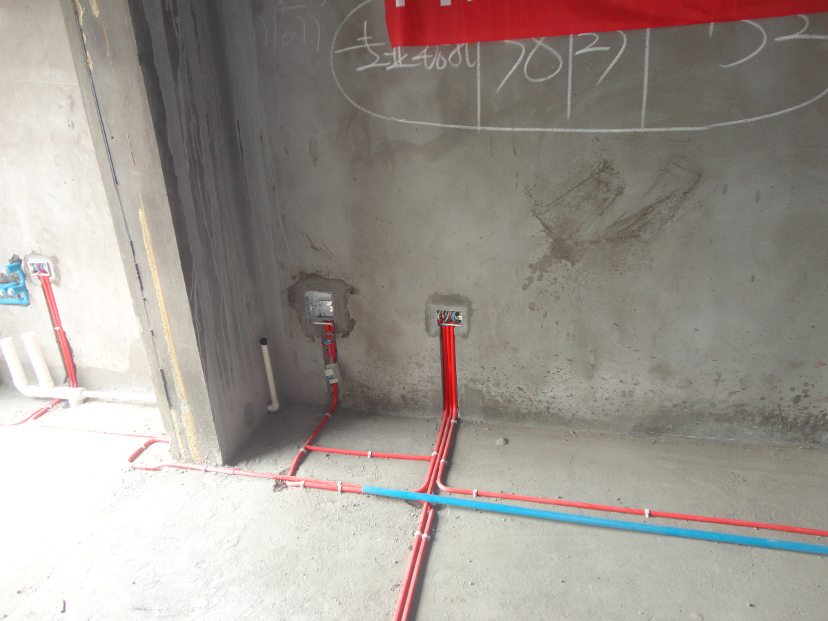 工地直击全方位了解家装施工,直击水电施工现场