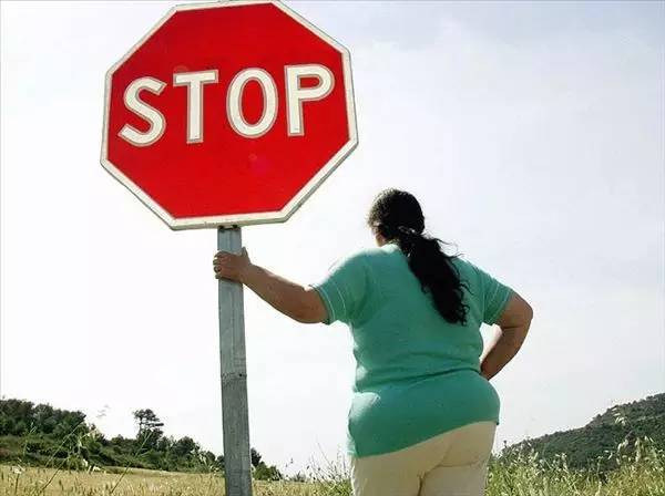 体重180斤每天运动多少步,体重180斤的女性适合哪种运动