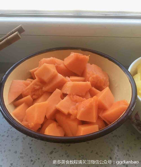 水果西米捞家常做法,自制西米红豆水果捞的做法