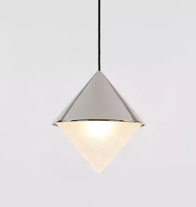 等灯等灯｜这届米兰设计周上的十盏好灯，还行还行