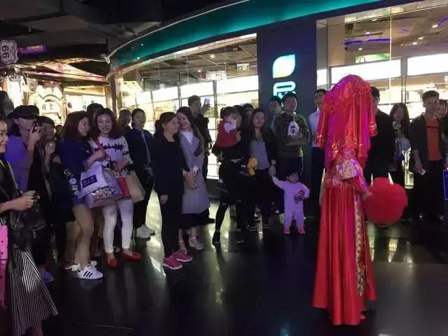 “遭受”十万伏特暴击!20只皮卡丘惊喜出没,要被萌哭了!