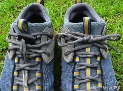 鞋带是紧的为什么会松开呢,为什么鞋带老是开着