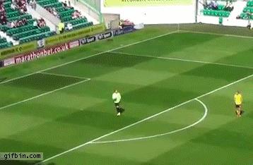 中国男足十大精彩任意球gif,足球搞笑gif网友恶搞