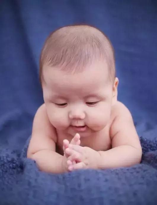 宝宝总是被惊醒怎么办,宝宝老是从梦中惊醒怎么回事