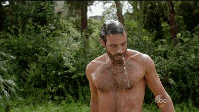 放荡王后，骑士与国王搞基，歌舞美剧暗黑童话