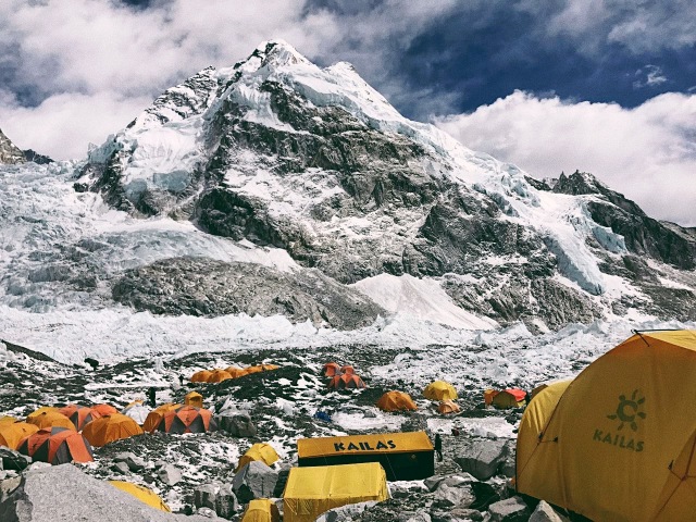 尼泊尔徒步ebc一般多大年龄,尼泊尔喜马拉雅ebc徒步大概多少钱
