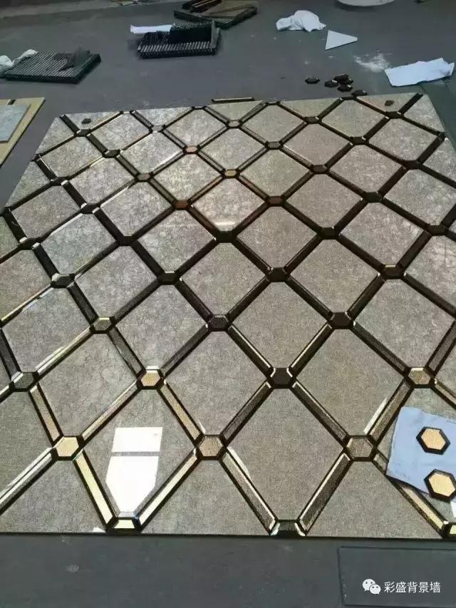 窗户纸镀膜玻璃的优缺点,镀膜玻璃与普通玻璃哪个在室外