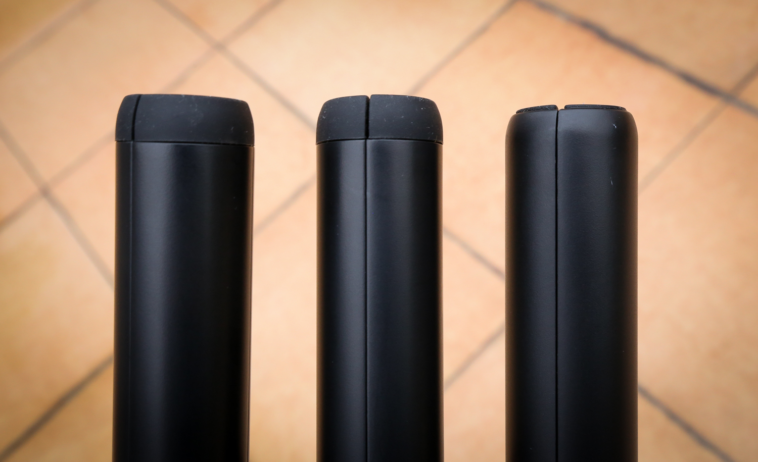 荣耀和小米手机哪个拍照更好,魅族蓝牙自拍杆评测