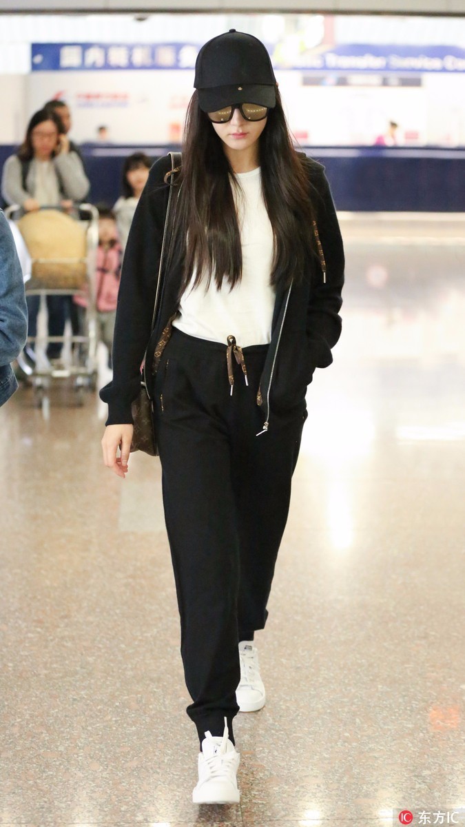 流量小花机场,流量小花们礼服