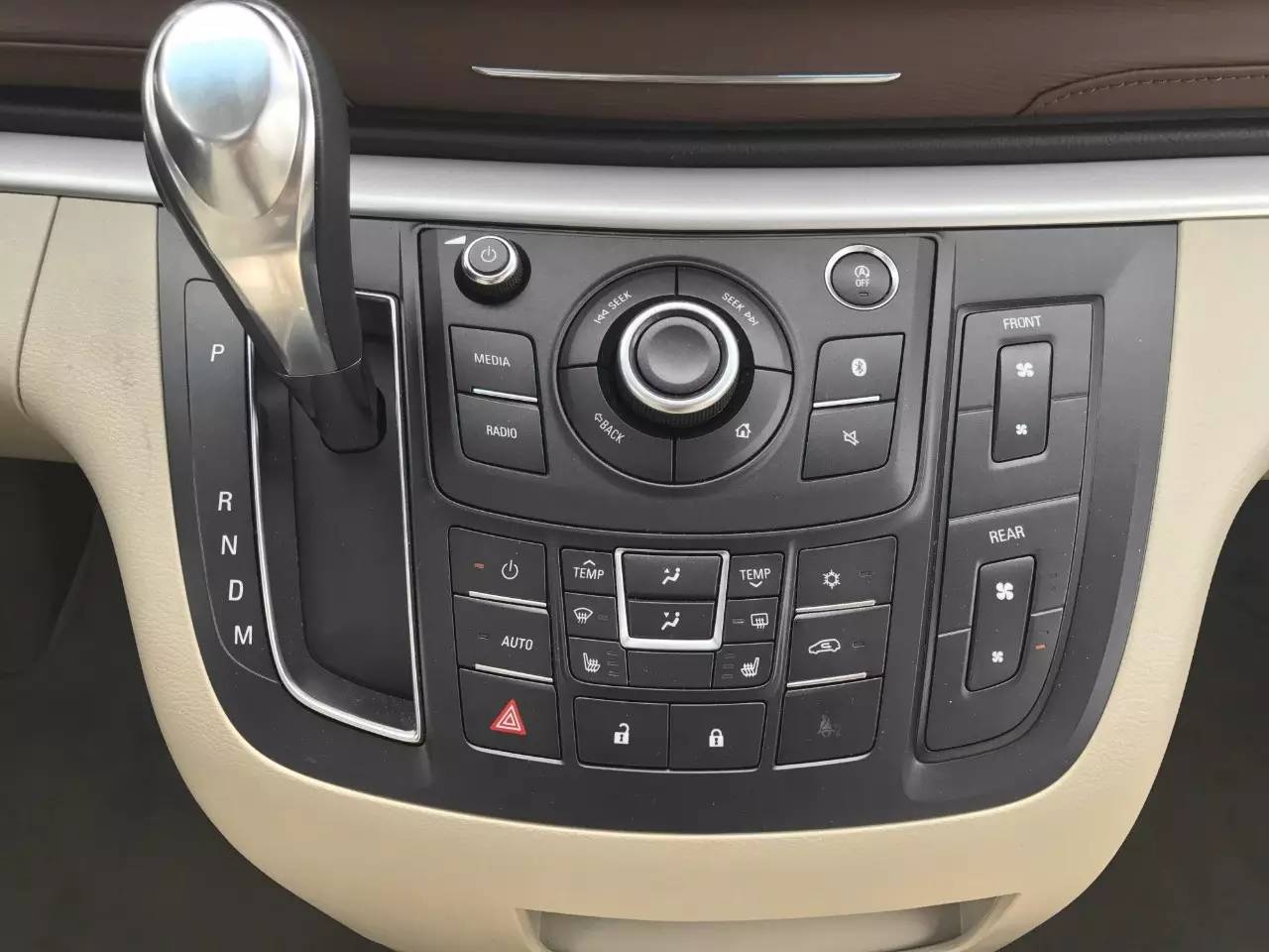 老款别克gl8还有新车吗,老款别克gl8以旧换新